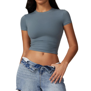 Haut court à col rond noir pour femme, manches courtes, coupe ajustée, couleur unie, tricoté, style décontracté printemps-été - Product Image 4