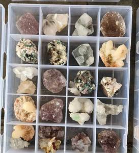 Caja de zeolita de mezcla india, racimo de color natural, Apophyillite de India - Product Image 1