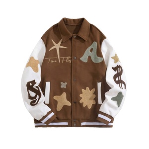 Chaqueta Varsity Personalizada Bordada para Hombre, Chaqueta de Lana Tejida con Letras Bordadas, Chaqueta de Invierno con Botones y Parches en las Mangas - Product Image 1