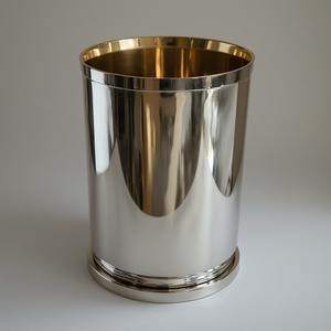 Contenedor de Basura de Acero Galvanizado Sólido para Uso Diario en Hogares, Oficinas y Espacios Públicos - Product Image 4