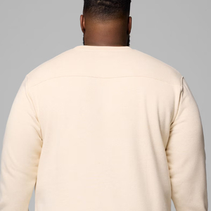 เสื้อสเวตเชิ้ตผู้ชายสำหรับใส่ทุกวัน ดีไซน์เรียบง่าย ตะเข็บคุณภาพพรีเมียม วัสดุคุณภาพสูง พร้อมโลโก้แบบกำหนดเองและคอกลม - Product Image 5