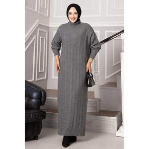 Vestido de punto estampado con cuello redondo gris - Product Image 5