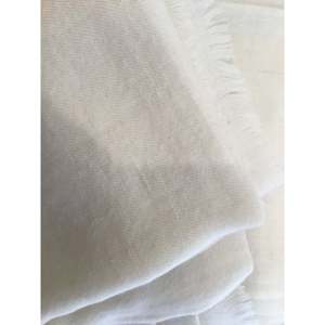 Bufanda de Pashmina Tejida a Mano en Estilo Leche, Larga y Elegante - Product Image 4