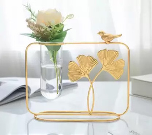 Etiquetado Privado, Compre Floreros de Diseño Antiguo Más Vendidos con Tubos de Vidrio, Marco de Hierro y Base de Madera, Color Personalizado - Product Image 4