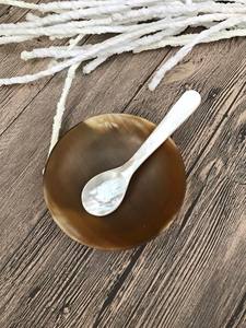 Cuchara de caviar de concha de nácar natural con logotipo láser personalizado al por mayor con alta calidad, bonita mini cuchara varias funciones - Product Image 4