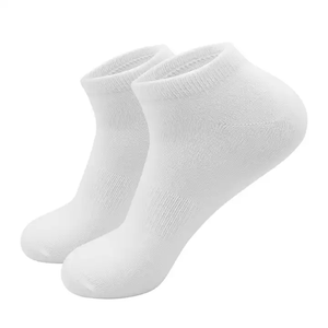 Calcetines deportivos transpirables de malla de corte bajo para hombre, Cómodos calcetines deportivos con lengüeta atlética para todos los días con patrón de logotipo de alta calidad - Product Image 1