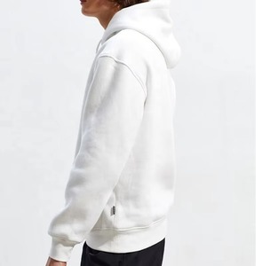 Sweat à capuche thermique personnalisé avec étiquettes personnalisées de grande taille en polaire de qualité supérieure avec broderie en chenille multicolore - Product Image 3