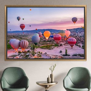 Impression sur toile Cappadocia Sunrise Balloon - Décoration élégante de paysage de Goreme, toile encadrée en or - Product Image 1