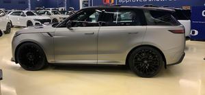 Nuevo/Usado 2024 Land Rover Range Rover Sport SV con Neumáticos, Asientos de Cuero, Transmisión Automática y Techo Panorámico en Venta - Product Image 3