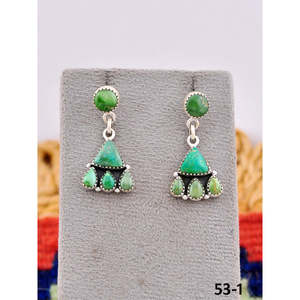 Pendientes colgantes de plata de ley y turquesa Emerald Valley de Southwest Made, estilo post - Product Image 1