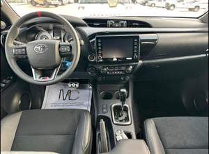 Toyota Hilux CONQUEST Double Cab pick-up, occasion récente - Product Image 2