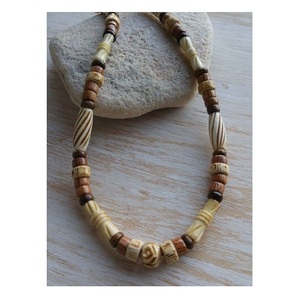 Ensemble de colliers pendentifs en résine de bois Collier de perles en corne Collier à maillons personnalisés de la galerie de mode - Product Image 5