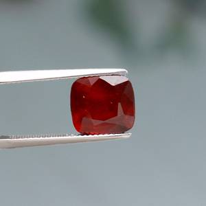 เบาะพลอยเฮสโซไนต์ธรรมชาติที่ผ่านการรับรอง100% ตัดสีแดงเหลี่ยมหลวมสำหรับการทำเครื่องประดับ-สั่งซื้อจำนวนมาก100ชิ้น - Product Image 4