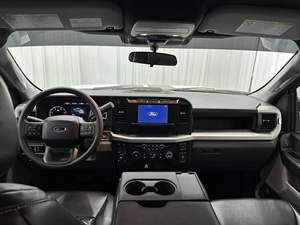 Ford F-250 Super Duty XL Crew Cab Power Stroke 4×4 2024 - Product Image 2