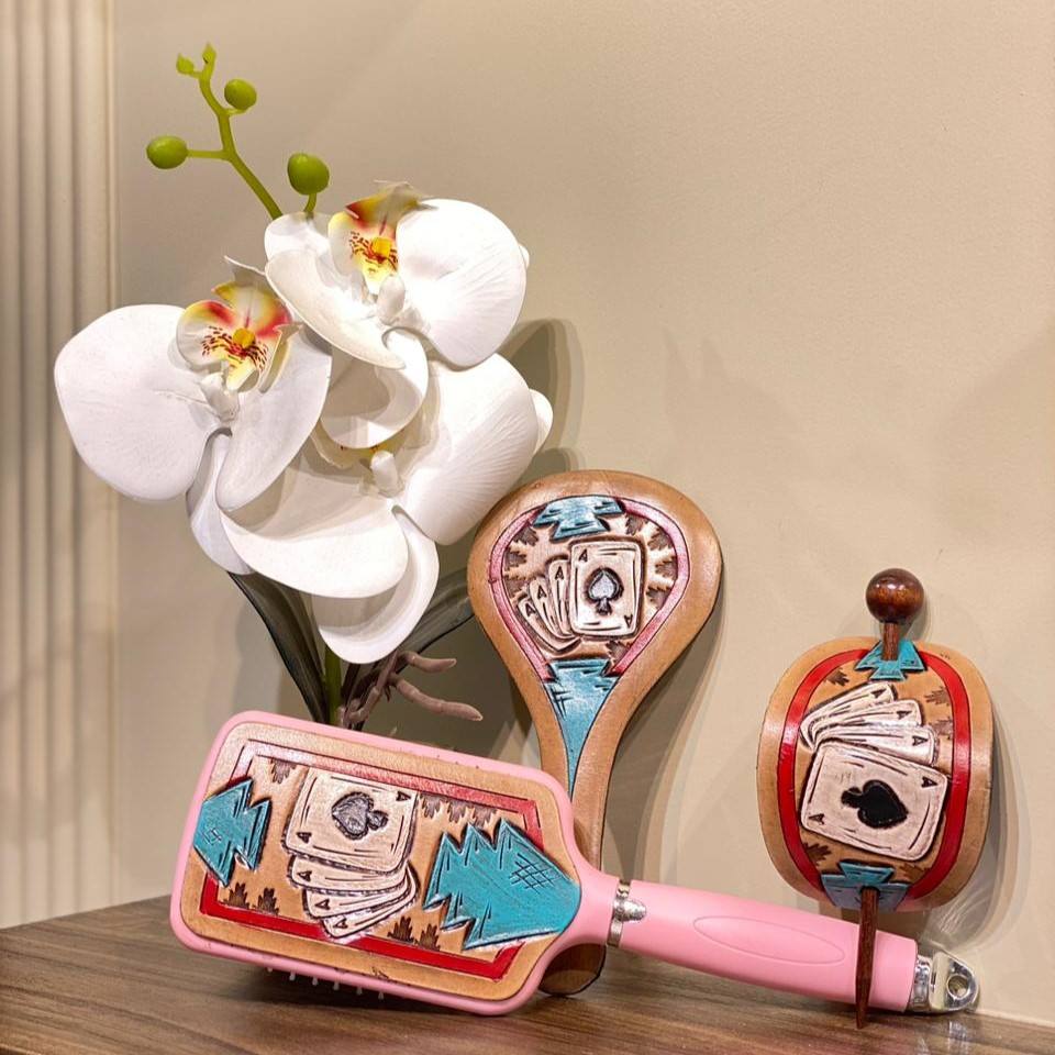 สีน้ำตาล