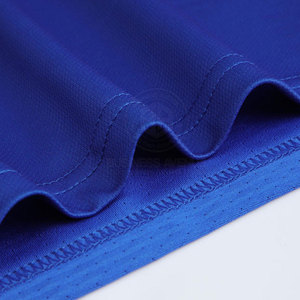 T-shirt de sport au toucher doux et confort équilibré, avec tissu léger et performance fluide - Product Image 5