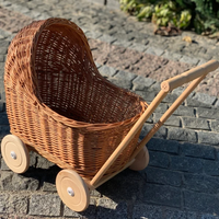 Vente en gros de poussettes pour bébés en rotin tressé écologique, fabriquées à la main, meubles pour enfants en provenance du Vietnam