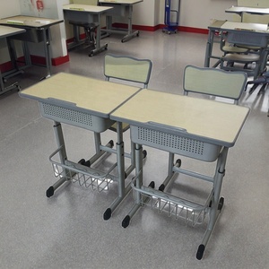 Juegos <span class=keywords><strong>de</strong></span> sillas <span class=keywords><strong>de</strong></span> <span class=keywords><strong>escritorio</strong></span> para estudiantes, muebles escolares, <span class=keywords><strong>escritorio</strong></span> y <span class=keywords><strong>silla</strong></span> <span class=keywords><strong>de</strong></span> madera <span class=keywords><strong>de</strong></span> acero <span class=keywords><strong>de</strong></span> altura ajustable para el aula, preescolar, secundaria - Product Image 3