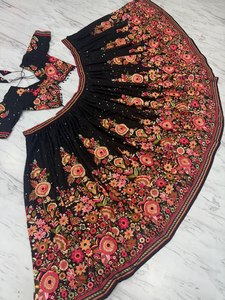 Designer Rangoli Faux Georgette Lehenga Collection Paillettes Fil Brodé Slim Fit Choli Dupatta pour les Occasions de Fête d'Hiver - Product Image 2