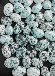 Hemimorfita Natural en Cabujón, Piedra Preciosa Suelta Hecha a Mano de Alta Calidad, Hemimorfita de Forma Mixta para Joyería, Pulida - Product Image 3