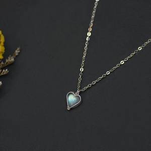 Collier cœur en labradorite naturelle Pendentif en pierres précieuses Collier en cristal de guérison en or ou en argent pour elle - Product Image 5
