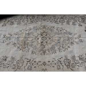 Alfombra turca vintage de gran superficie, 5,7x9,6 pies, material de lana beige marrón clásico, retales de látex para pasillo, dormitorio, mesita de noche - Product Image 5