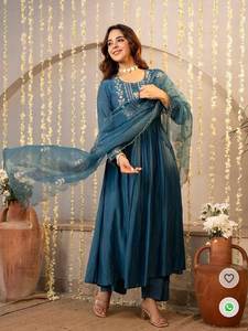 ชุดคุร์ตะปักลายขนเฟอร์เทียมแบบใหม่ พร้อมกางเกงและผ้าคลุมไหล่ สำหรับฤดูหนาว ฤดูร้อน ใส่ได้ทุกวัน ใส่ทำงาน ใส่ไปงานปาร์ตี้ หรือโอกาสพิเศษต่างๆ - Product Image 3