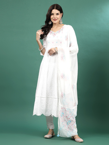 Anarkali Elegante de la Mejor Calidad para Festivales, con Hermoso Diseño Tradicional Indio-Pakistaní, Bordado en Algodón con Patrón Floral - Product Image 5