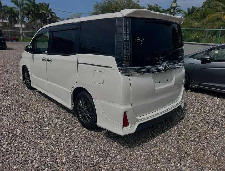 Used 2015 Toyota Voxy Automatic Drive Full Option