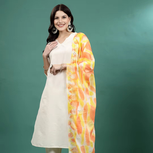 Ensemble Kurti élégant de style indien pakistanais, coupe droite, en polyester, avec pantalon et dupatta uni, à prix avantageux - Product Image 1