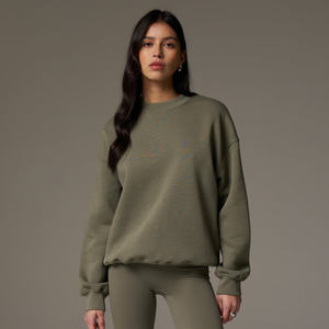 Sudadera bordada con emblema caqui para mujer con logotipo Premium personalizado, sudaderas con capucha de entrenamiento con puños y dobladillo con escote acanalado para mujer - Product Image 1