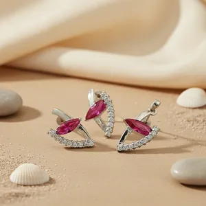 Juego de Pendientes y Colgante de Plata con Rubíes para Mujer, Diseño Floral Vintage, Estilo Religioso Clásico, para Compromiso, Aniversario, Regalo de Platino - Product Image 3