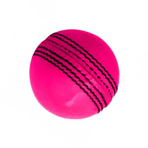 Balle dure de cricket standard pour jouer balle dure de cricket de haute qualité balle dure de cricket fabriquée au Pakistan - Product Image 3