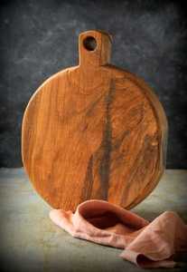 Belle planche à découper en bois polyvalente et fabriquée à la main Finition en grain de bois naturel pour la préparation des aliments de cuisine Élégant fabriqué - Product Image 2