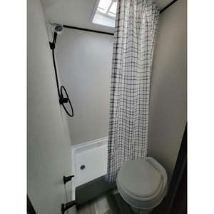 Accesorios Interiores para Autocaravana Jay Flight SLX 172DB 2026, Modernos, Precio de Venta Sugerido por el Fabricante: $24893 - Product Image 6