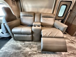Autocaravanas Móviles, Remolques para Campamento, Remolques Todoterreno, Caravanas a Precio Económico, Venta al por Mayor en Stock - Product Image 2