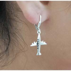 Pendientes Aeroplan de Plata de Ley 925, Diseño Minimalista Colgante, Joyería de Oro Hecha a Mano para Pilotos, Amantes de la Aviación, Regalo de Viaje - Product Image 3