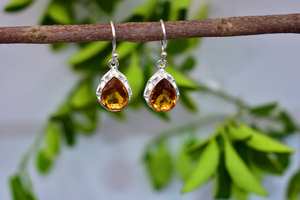 Boucles d'oreilles clous en argent sterling avec pierre précieuse citrine, fabrication artisanale, pierre de naissance de novembre, bijoux plaqués or certifiés IGI, élégantes pour femmes - Product Image 3