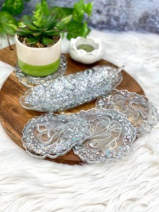 Elegant White Resin Tray with <b>Blue</b> <b>Feather</b> Shading Unique Handmade Tray for Home Display and Multipurpose Use From India - Product Image 2