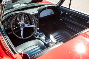 Chevrolet Corvette Convertible de 1966, Usado en Buen Estado, Transmisión Manual de 4 Velocidades, Motor V8 de 327 Pulgadas Cúbicas, Techo Rígido Incluido - Product Image 4