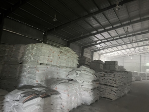 Poudre de carbonate de calcium (CaCO3) enduite d'acide stéarique, qualité industrielle, blanche, pour tuyaux en PVC, profilés, câbles et revêtements de sol - Product Image 4