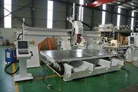 Routeur CNC 5 axes RouterStar avec commande Syntec, moteur de broche unique 15 kW, moteur de broche 12 kW, table mobile, machine de sculpture sur bois