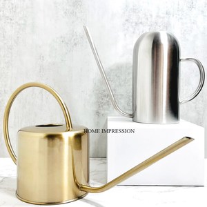 บัวรดน้ำทรงกระบอง ทำจากโลหะผสมสังกะสีสีทอง งานแฮนด์เมดทันสมัย ความจุ 8 ลิตร ทนทาน เป็นมิตรกับสิ่งแวดล้อม คุณภาพพรีเมียม สำหรับสวนและบ้าน - Product Image 1