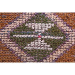 Alfombra Turca Vintage, Alfombra de Pasillo de 2.7x10 pies, Alfombra de Lana con Diseño Floral en Tonos Rosa y Marrón - Product Image 4