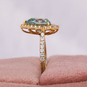 แหวนหมั้น10KT สีทองหรูหราสำหรับผู้หญิงแหวนตัดเพชรลูกแพร์สีฟ้ารัศมีคลาสสิกการตั้งค่าเพชรห้องแล็บสร้างขึ้น-ได้รับการรับรอง IGI - Product Image 3