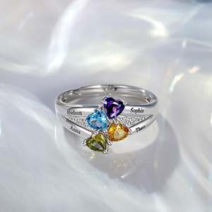 Bague de fiançailles personnalisée en forme de cœur avec 4 pierres de naissance et gravure de nom, sertie en clos, plaquée rhodium - Product Image 4