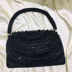 กระเป๋าคลัทช์ออกแบบด้วยมือ - Product Image 1