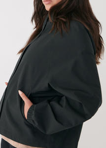 Chaqueta cortavientos elegante de lujo para mujer, chaqueta de abrigo de secado rápido repelente al agua de tendencia para mujer con logotipo personalizado - Product Image 6