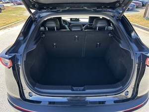 Increíble Mazda CX-30 2.5 S Premium AWD 2024 Usado en Perfectas Condiciones con Poco Kilometraje en Existencia, Ofrecido a una Fantástica Oferta - Product Image 6