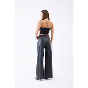 Pantalones Anchos Negros 7519 con Cintura Alta Hechos de Tela de PU - Product Image 3